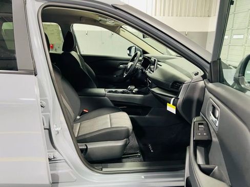 New 2026 Nissan Rogue SV FWD image 33