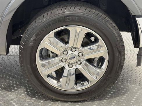 Used 2018 Ford F150 Lariat w/ Equipment Group 502A Luxury image 8