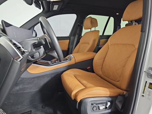 Used 2025 BMW X5 sDrive40i w/ M Sport Package RWD image 15
