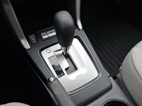 Used 2017 Subaru Forester 2.5i Premium w/ All-Weather Package image 17