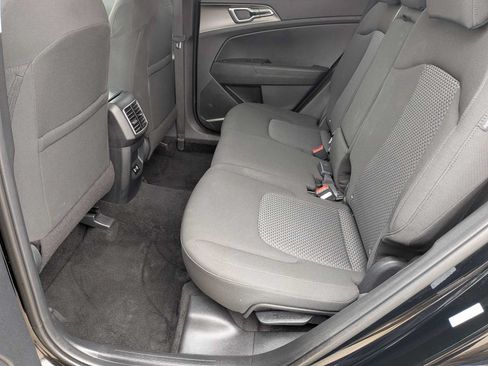 Used 2026 Kia Sportage LX AWD/4WD image 17