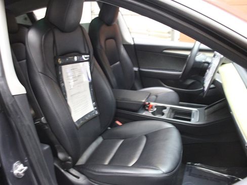 Used 2022 Tesla Model 3 Long Range image 37