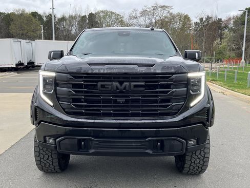 Used 2023 GMC Sierra 1500 Elevation w/ Preferred Package image 4