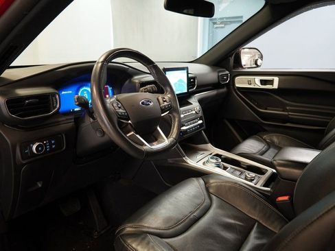 Used 2020 Ford Explorer ST image 6