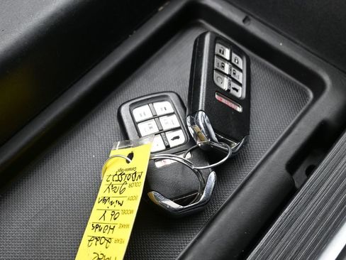 Certified 2022 Honda Odyssey Touring image 18