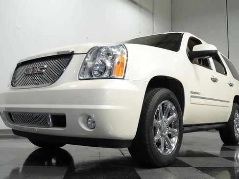 Used 2009 GMC Yukon Denali image 19