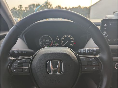 Used 2025 Honda HR-V EX-L image 17