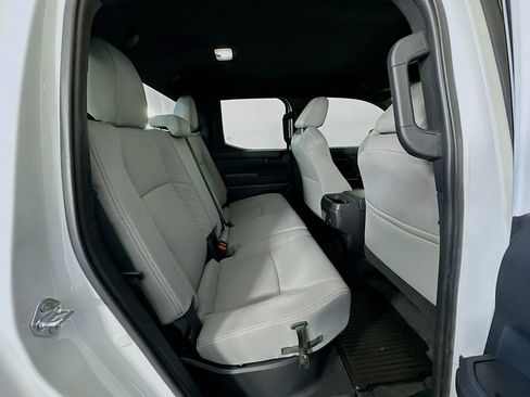 Used 2025 Toyota Tacoma SR5 image 26