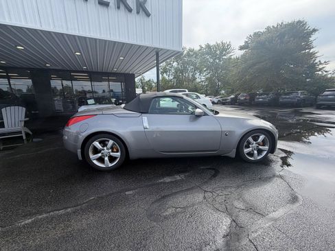 Used 2007 Nissan 350Z Grand Touring RWD image 9