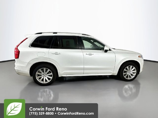 Used 2018 Volvo XC90 T6 Momentum w/ Momentum Plus Package AWD/4WD image 9