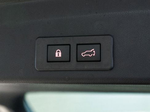 Used 2024 Subaru Ascent Premium w/ Convenience Package image 34