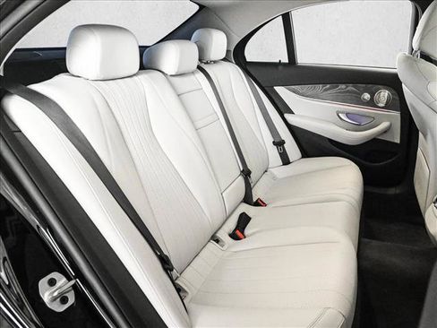 Used 2021 Mercedes-Benz E 350 Sedan image 21