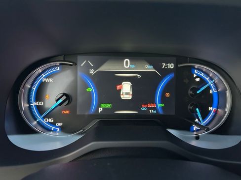 Used 2025 Toyota RAV4 XLE w/ Convenience Package image 13