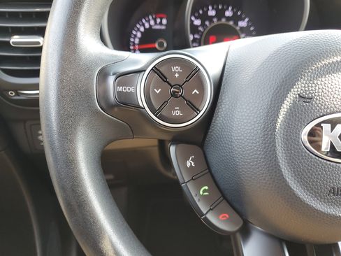 Used 2019 Kia Soul image 27