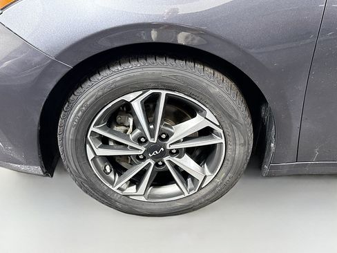 Used 2023 Kia Forte LXS FWD image 37