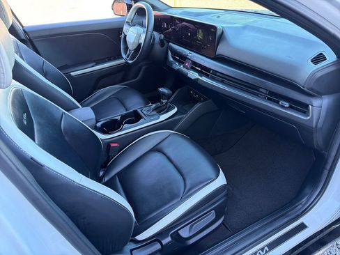 Used 2025 Kia K4 GT-Line w/ GT-Line Premium Package image 31