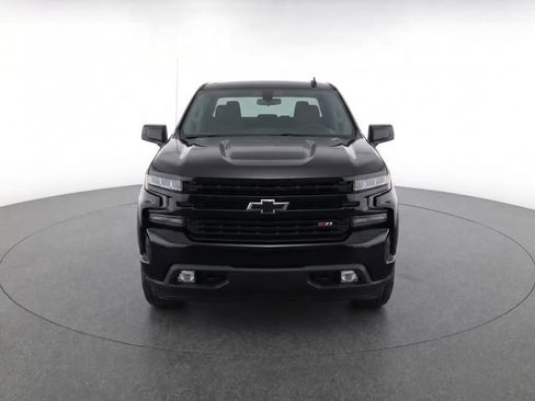 Used 2021 Chevrolet Silverado 1500 RST w/ Convenience Package II AWD/4WD image 2