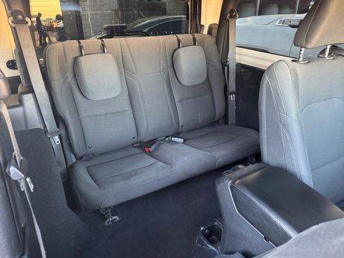 Used 2019 Jeep Wrangler Sport AWD/4WD image 29