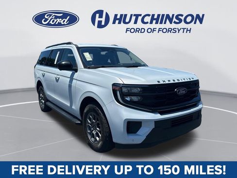 Certified 2025 Ford Expedition Active RWD image 1