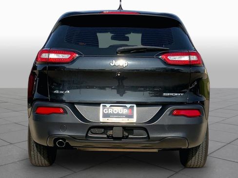Used 2014 Jeep Cherokee Sport w/ Trailer Tow Group AWD/4WD image 5