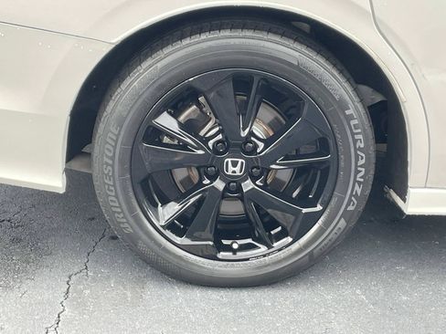 Used 2023 Honda Odyssey Sport image 7