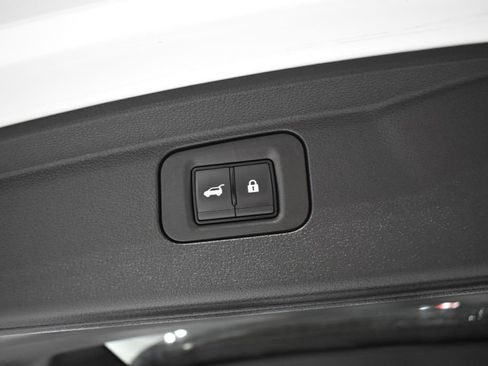 Used 2025 INFINITI QX80 Sensory image 44