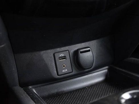 Used 2016 Nissan Rogue S AWD/4WD image 14