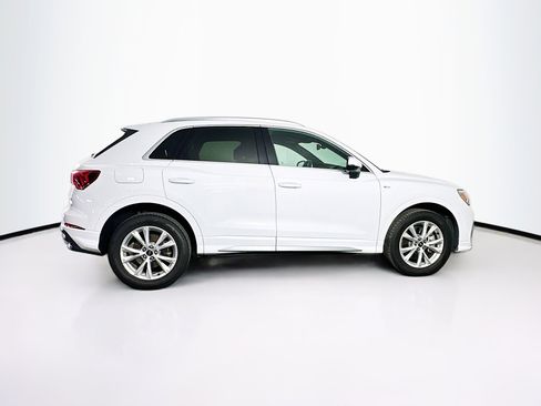Used 2024 Audi Q3 2.0T Premium AWD/4WD image 10