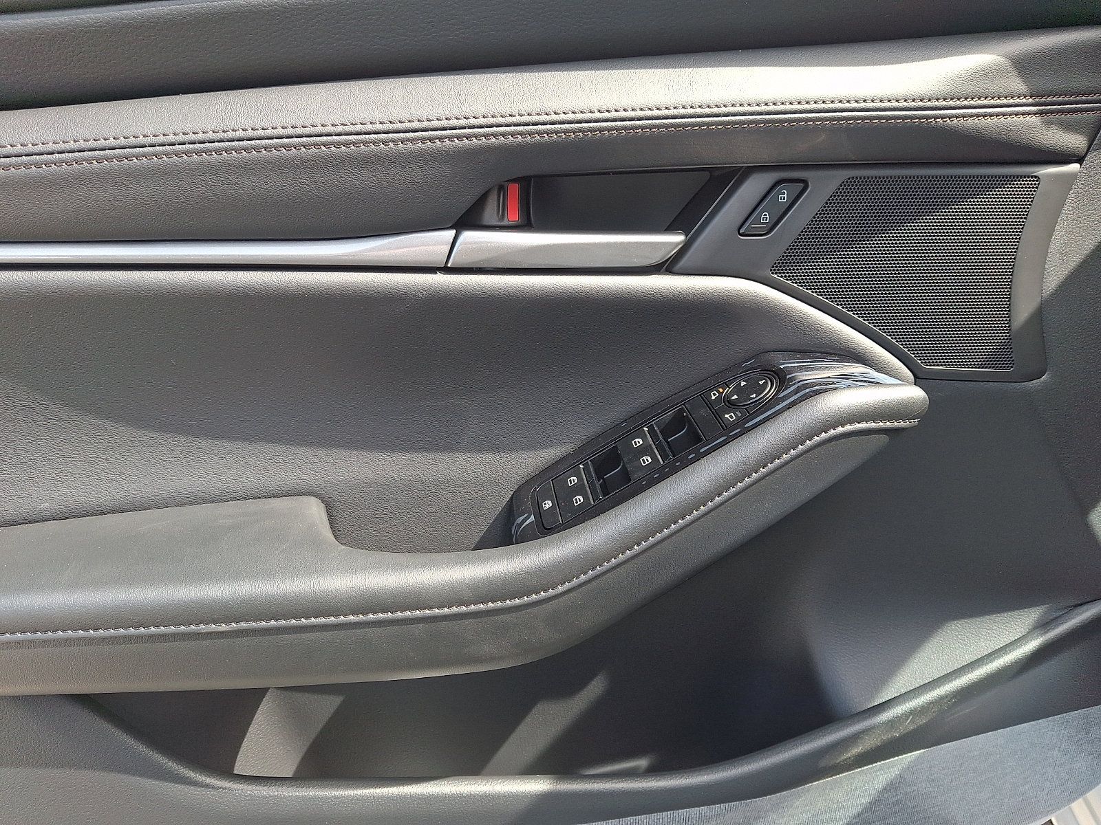 New 2026 MAZDA MAZDA3 2.5 S Sedan w/ Preferred Pkg FWD image 10