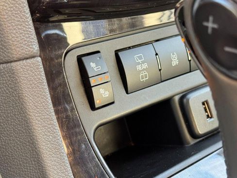 Used 2017 Buick Enclave Leather image 21