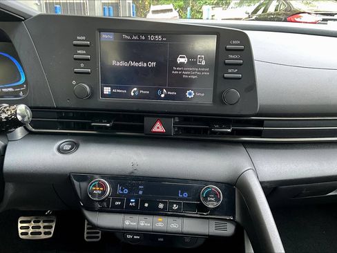 Used 2025 Hyundai Elantra Sport FWD image 14