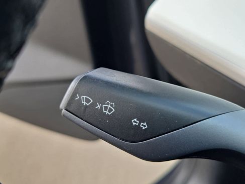 Used 2021 Tesla Model 3 Performance image 23