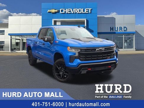 Used 2025 Chevrolet Silverado 1500 LT Trail Boss w/ LT Trail Boss Premium Package AWD/4WD image 1