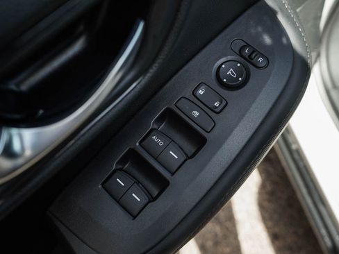 New 2027 Honda HR-V LX image 16