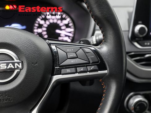 Used 2023 Nissan Altima 2.5 SR image 16