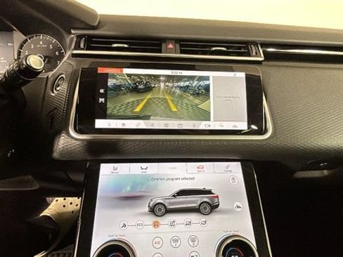Used 2018 Land Rover Range Rover Velar S AWD/4WD image 24