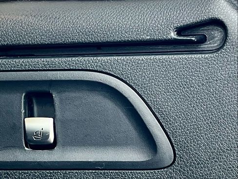 Certified 2022 Mercedes-Benz GLC 300 4MATIC image 46