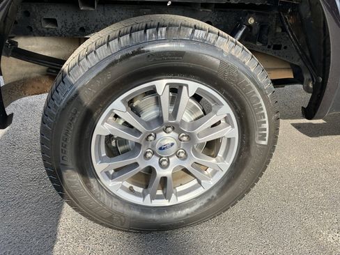 Certified 2018 Ford F150 Lariat w/ Equipment Group 501A Mid image 14