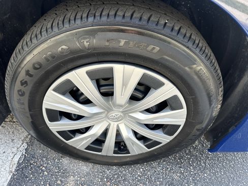 Used 2023 Toyota Camry LE FWD image 6