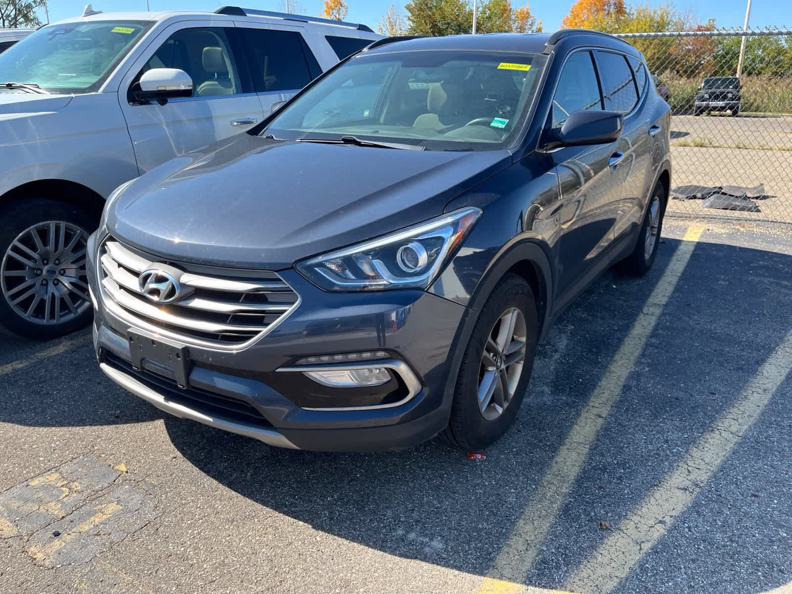 Used 2017 Hyundai Santa Fe Sport AWD/4WD image 2