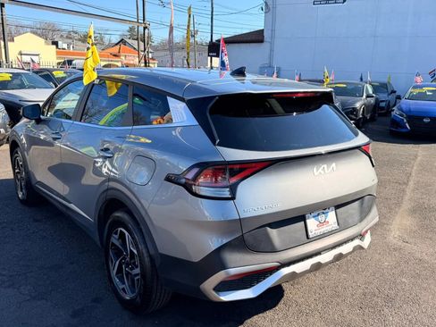 Used 2024 Kia Sportage LX image 5