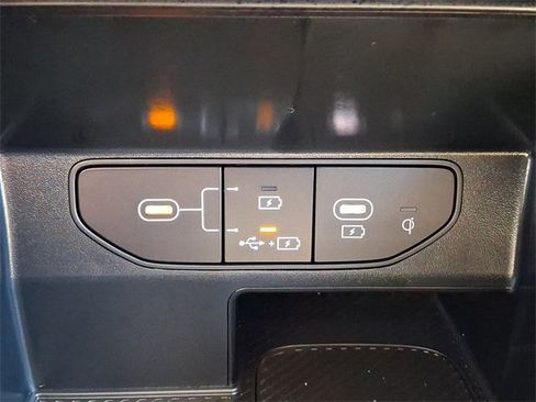 Certified 2025 Kia Sorento EX w/ Panoramic Sunroof Package image 25