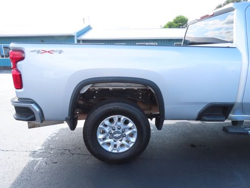 Used 2021 Chevrolet Silverado 3500 LT image 20