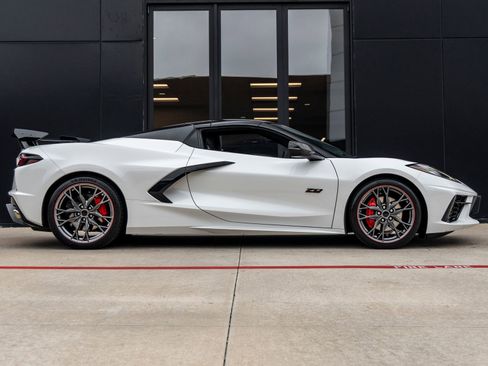 Used 2023 Chevrolet Corvette Stingray Premium Conv RWD image 10