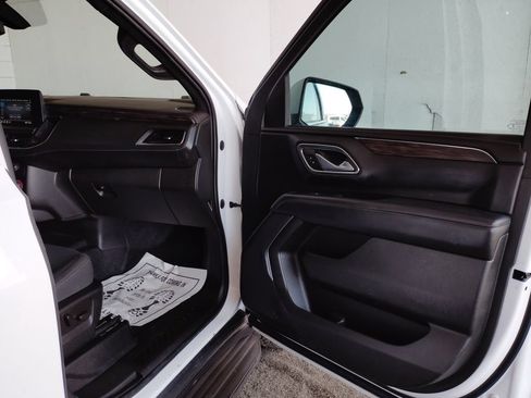 Used 2022 Chevrolet Tahoe 4WD image 10