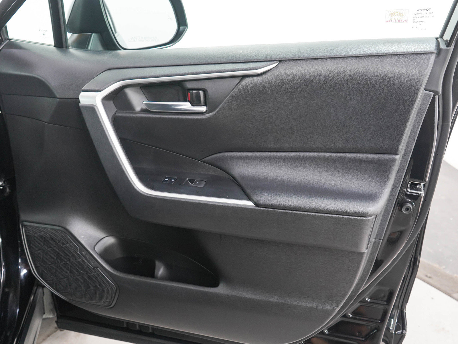 Used 2023 Toyota RAV4 XLE Premium AWD/4WD image 12