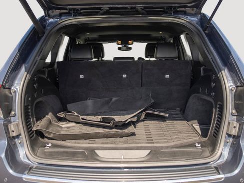 Used 2020 Jeep Grand Cherokee Limited image 21