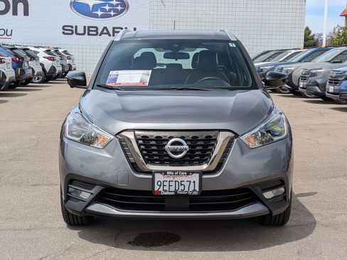 Used 2020 Nissan Kicks SR w/ SR Premium Package image 2