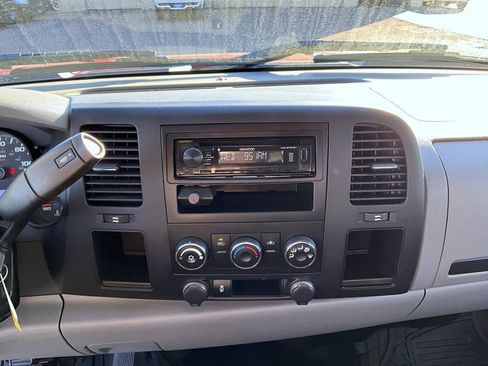 Used 2013 Chevrolet Silverado 1500 W/T image 15