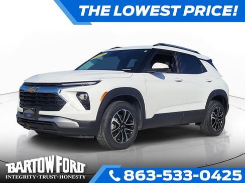 Used 2025 Chevrolet TrailBlazer LT AWD/4WD image 1